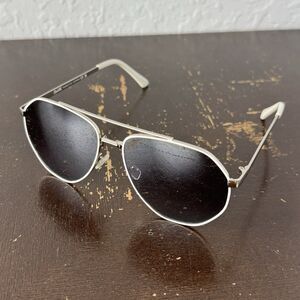 ?️?️GUC Nanette Lepore Tortoise Shell Sunglasses?️?️ Nanette Lepore | Accessories | Nanette Lepore Oversized  main image 4
